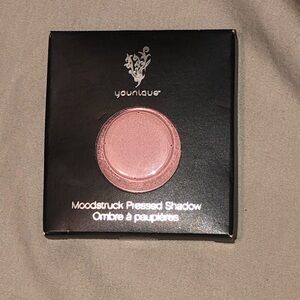 Younique Moodstruck Pressed Shadow in Hesitant, Matte Dusty Rose.NWOT.